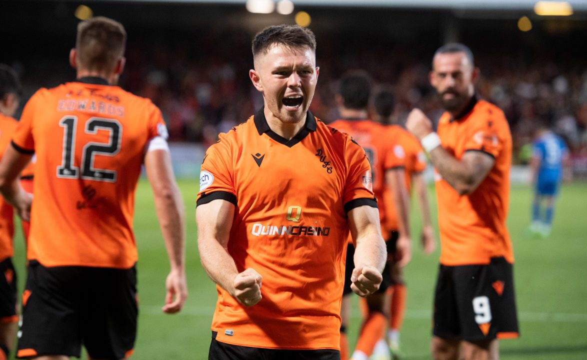 Sapsford Strike Gives Dundee United Slim Advantage in Uneven European Return